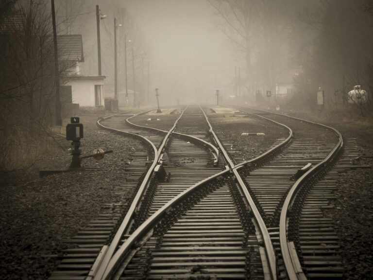 train tracks